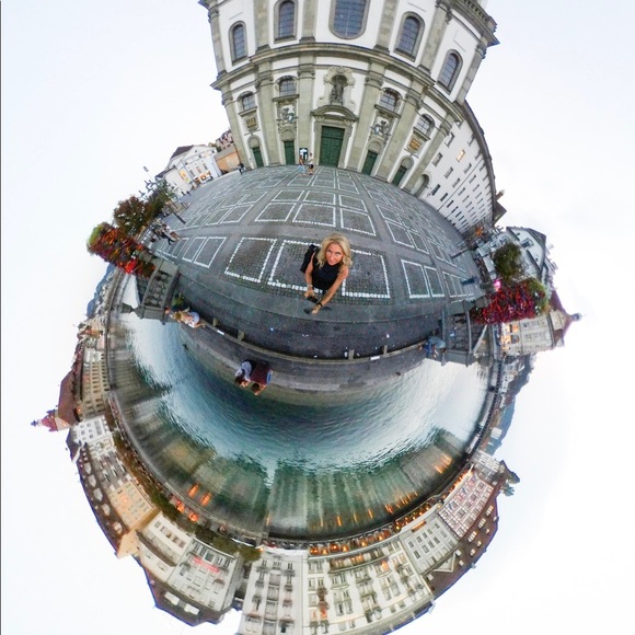 **POSH AMBASSADOR**Hi I’m Tracie! Nice to meet U! - Picture 5 of 9